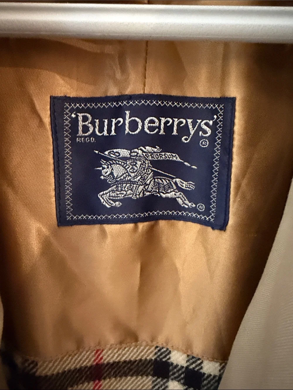 Burberry Vintage Classic Women’s Khaki Trench Coat with Belt - Picture 2 of 5